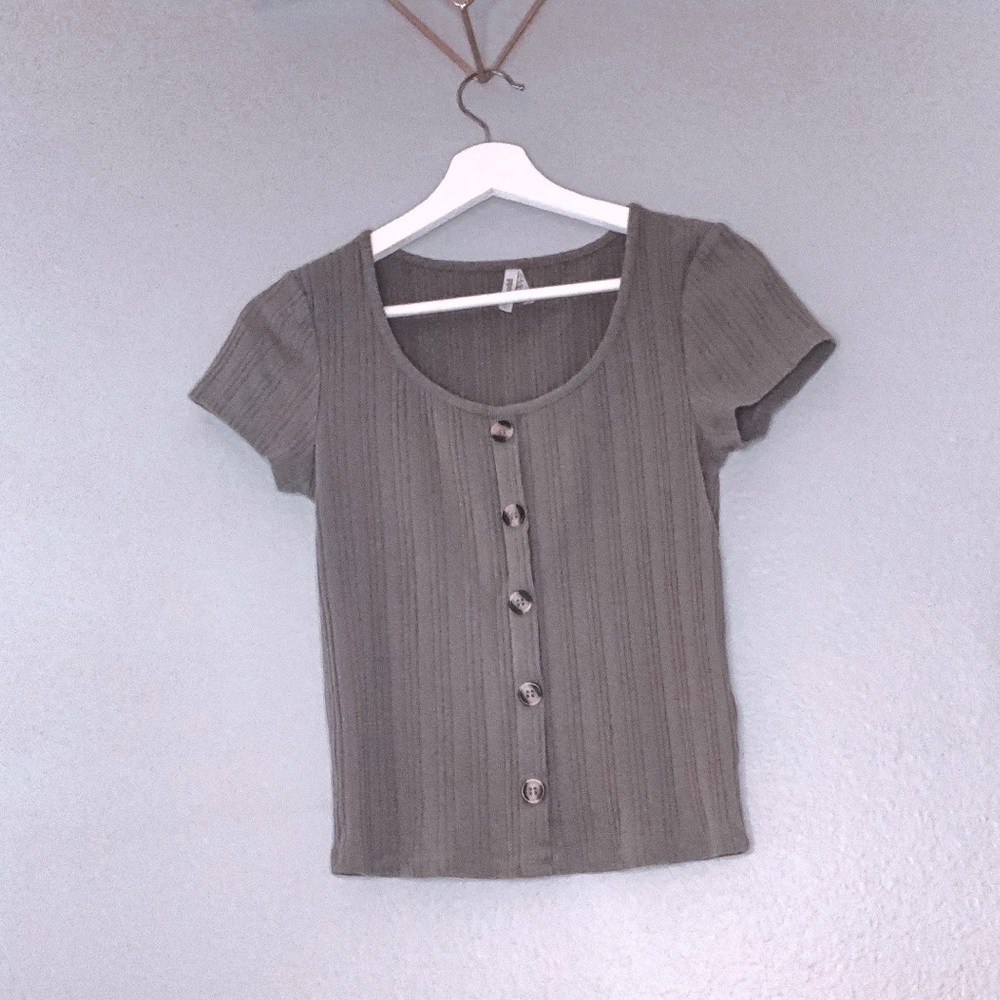 Mudd basic dark green tee!